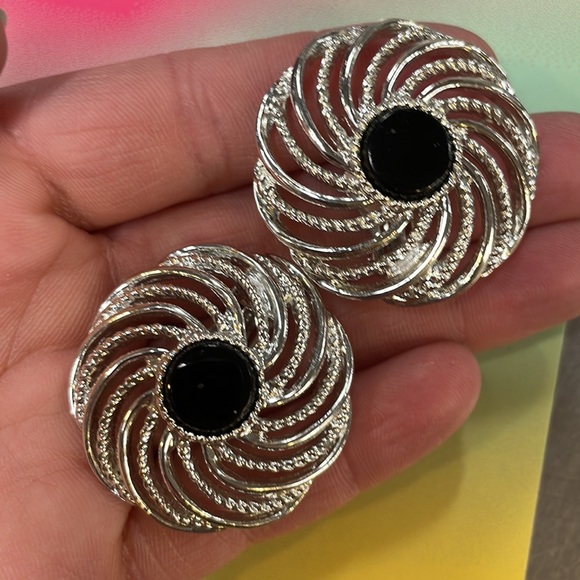 Sarah Coventry Silver Swirl Earring/Brooch Set - Picture 2 of 6